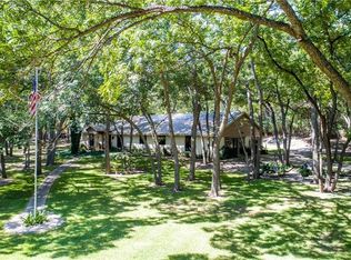 6061 Montgomery Rd, Midlothian, TX 76065