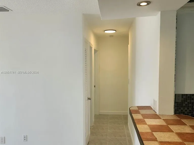 2710 NW 52nd Pl — Photo 8