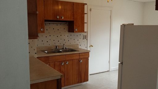 3rd image of 2639 W Greenwood Ave
