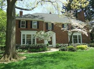 2977 Courtland Blvd, Shaker Heights, OH
