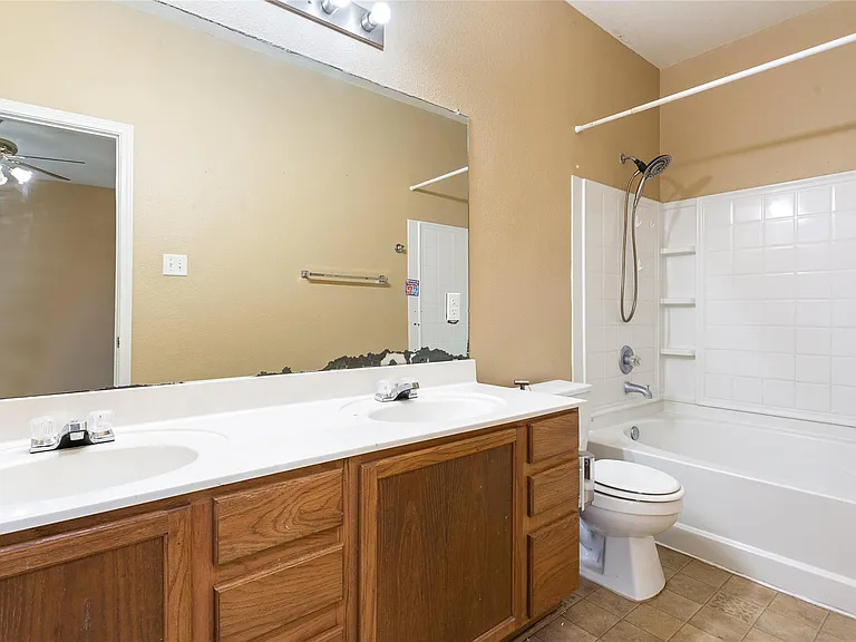 1752 Bayland St — Photo 15