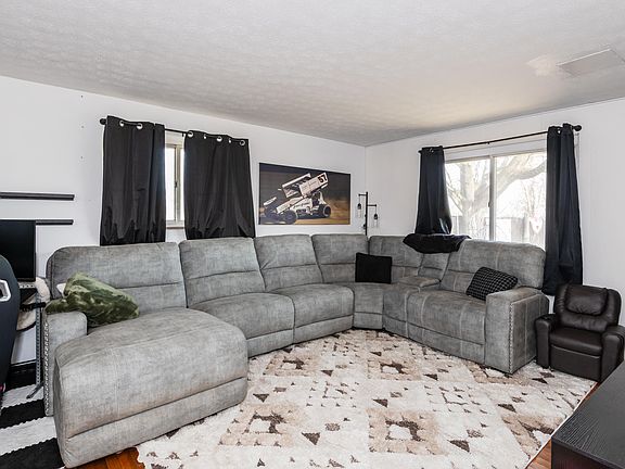 5th image of 8890 S Mann Rd