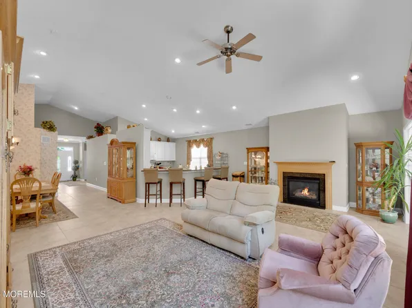 29 Nottingham Way, Jackson, NJ 08527