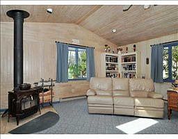2nd image of 32 Peach Blossom Ln