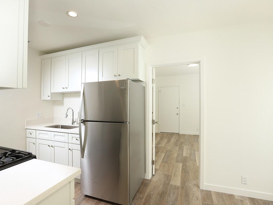 1st image of 1006 W Clark Ave