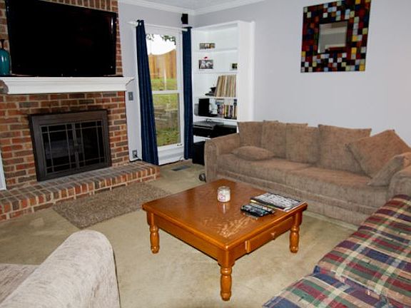 2nd image of 1620 Birchwood Cir