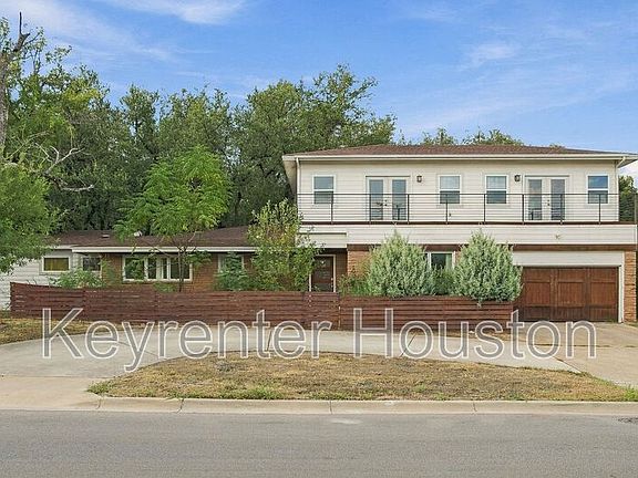 2nd image of 5004 Balcones Dr