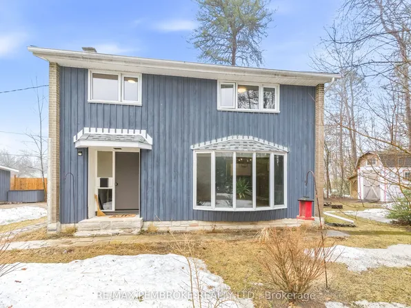 98 Birch St, Deep River, ON K0J 1P0