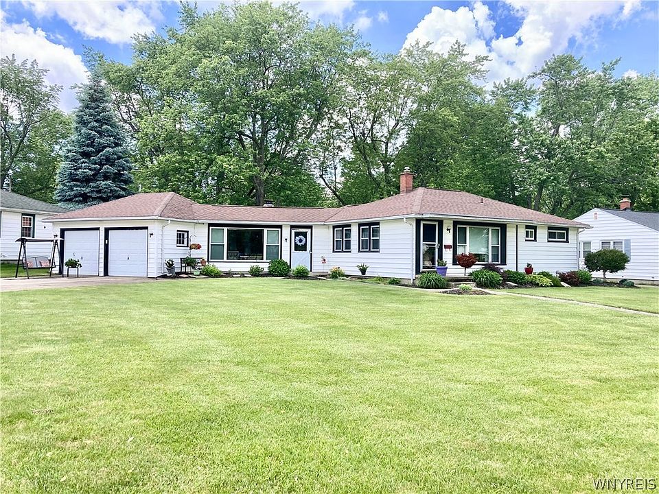 1st image of 10 Lorfield Dr