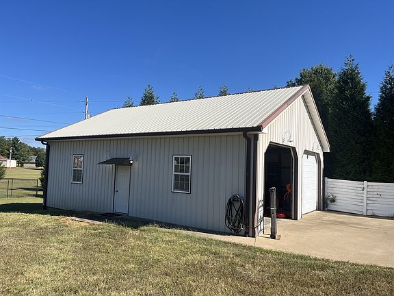 3rd image of 3040 Highway 49w