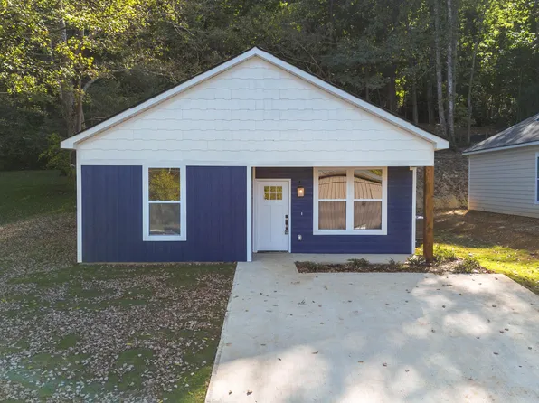 1431/1433 SW Randolph Dr, Cleveland, TN 37311