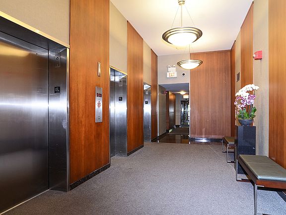 3rd image of 4170 N Marine Dr APT 16C