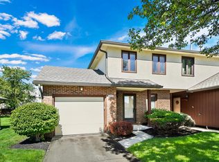3157 Parkview Cir, Grove City, OH