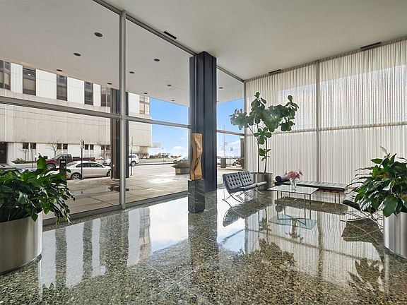 2nd image of 910 N Lake Shore Dr APT 818