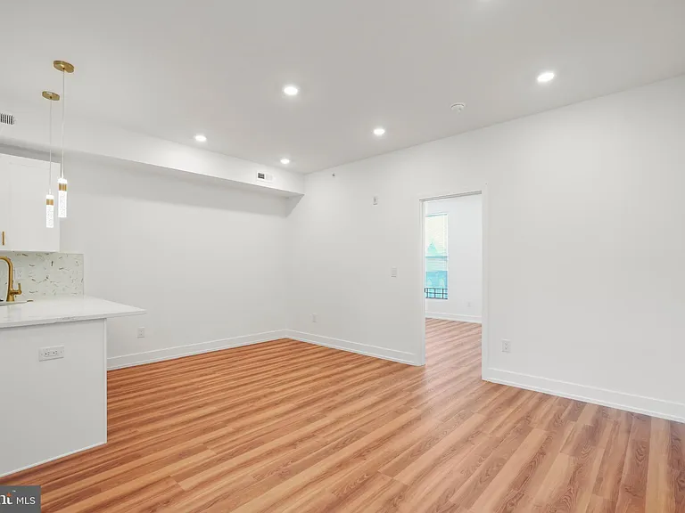 2325 Germantown Ave #3 — Photo 10