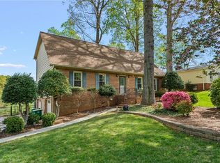 7000 Bridgewood Rd, Clemmons, NC 27012