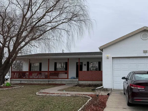 319 SE 44th Ter, Topeka, KS 66609