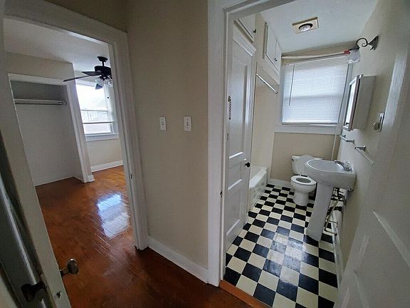 5th image of 632 N Alexander St #A