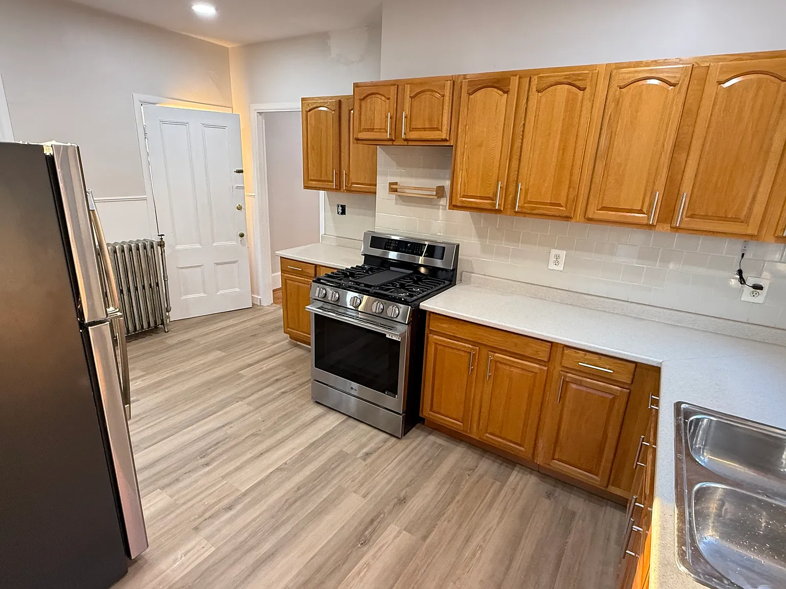 3 bed, 1500 sqft, $3,000 — Photo 4