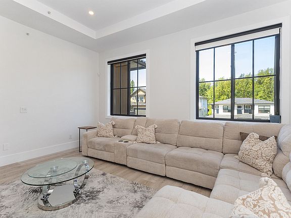 5th image of 33970 Tooley Pl