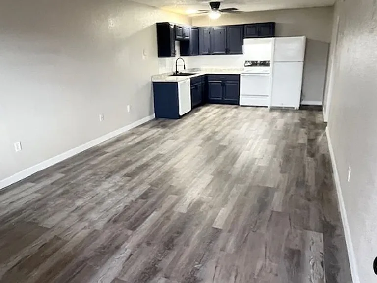 625 Hathaway Dr — Photo 10