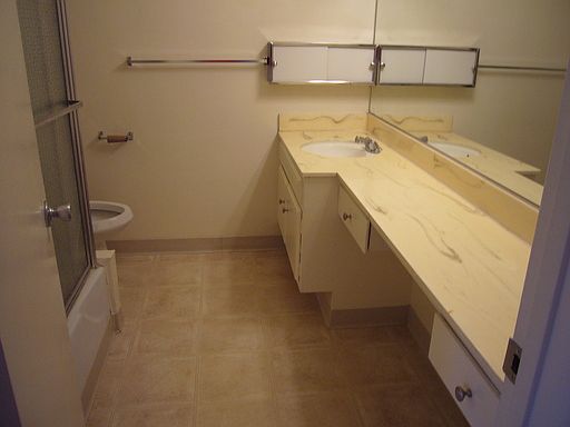 3rd image of 21715 Parthenia St APT 105