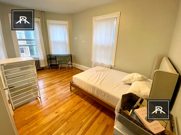 5 Oswald St #2 — Photo 5