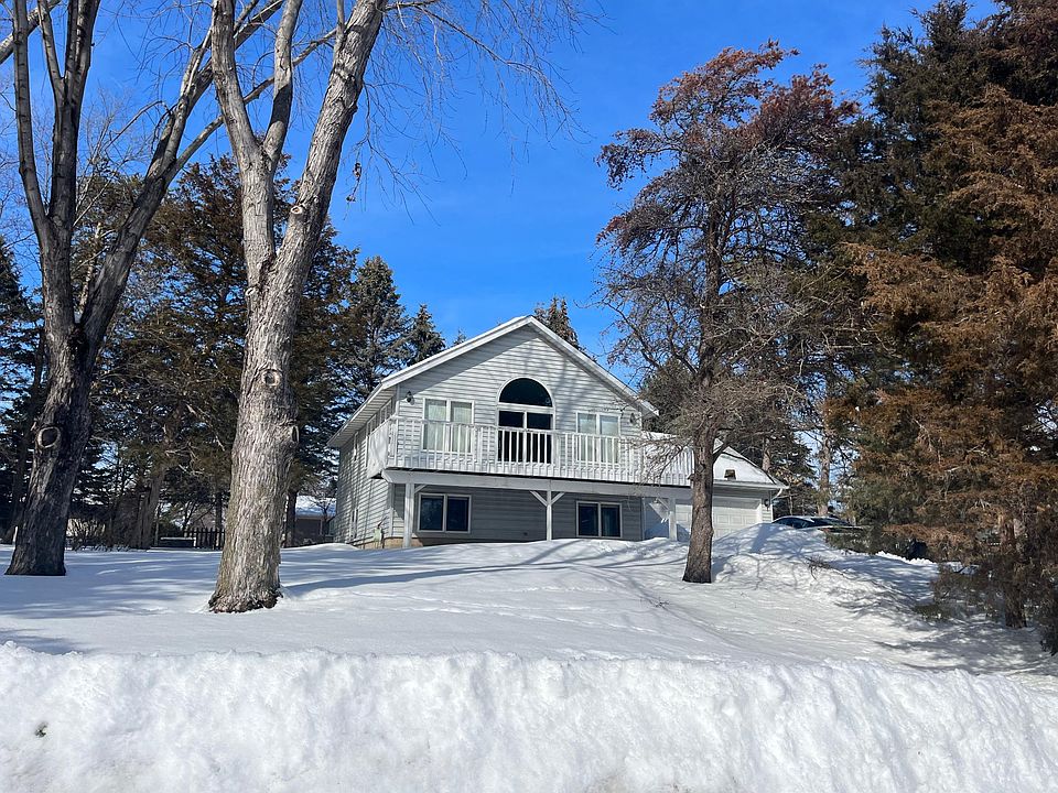 2nd image of 118 Cedar Lane Dr