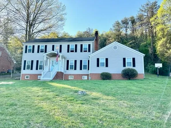 103 Rebel Dr, Somerset, KY 42501