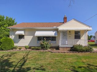 17205 Holly Hill Dr, Cleveland, OH
