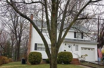 1st image of 48 Brentwood Dr