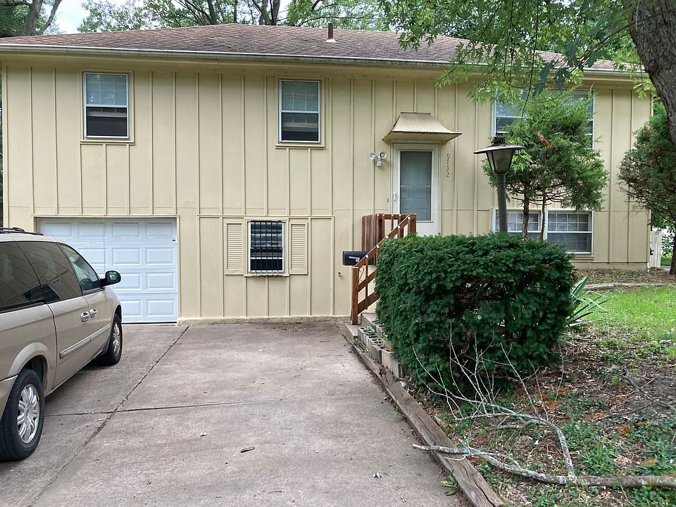 1st image of 9732 Wallace Ave