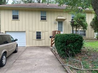 9732 Wallace Ave, Kansas City, MO 64134
