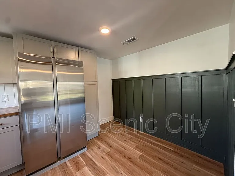 607 Franklin St — Photo 10
