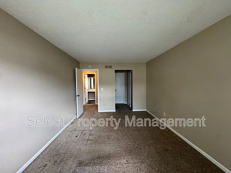 2 bed, 1.5 bath, $1,299 — Photo 3