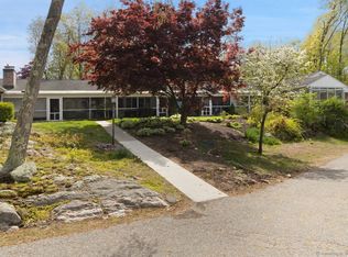3 Arbor Dr #3, Brookfield, CT 06804