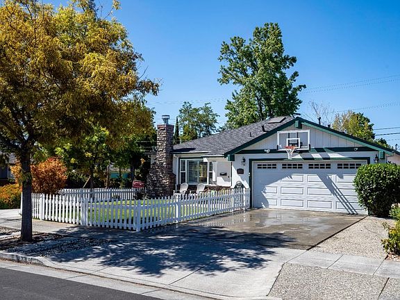 4th image of 2299 Walnut Grove Ave