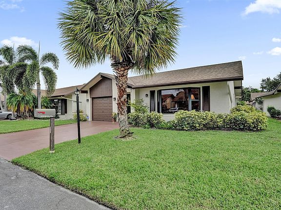 3rd image of 1570 SW 22nd Way