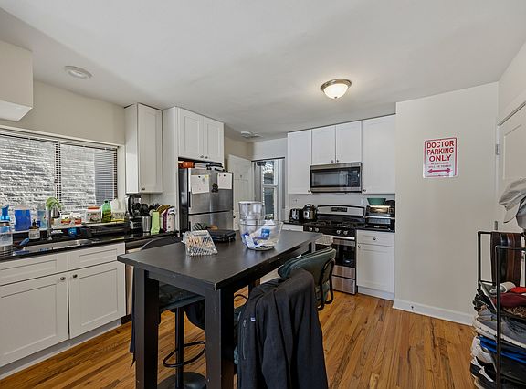 5th image of 1851 W Chicago Ave APT 2F
