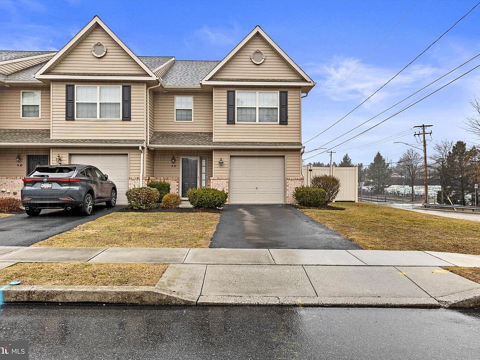 1st image of 2 Brook Side Dr