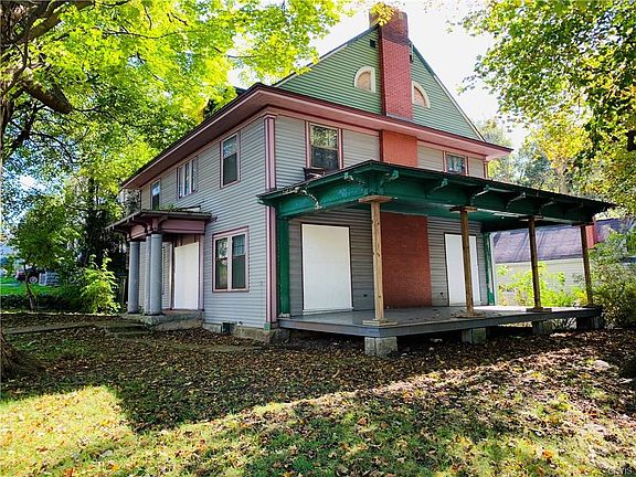 4th image of this home