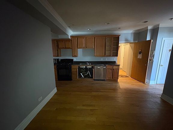 2nd image of 917 E 78th St #102-E