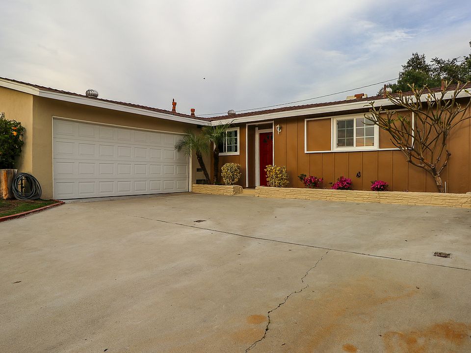 1st image of 426 S Grantland Dr