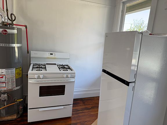 3rd image of 5503 30th Ave NE APT E