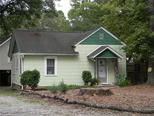 1st image of 2021 Redwood Dr