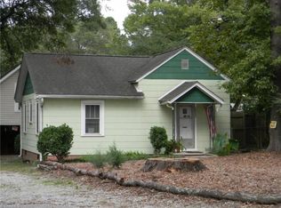2021 Redwood Dr, Greensboro, NC 27405