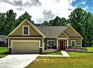 169 Amhurst Cir, West Point, GA 31833