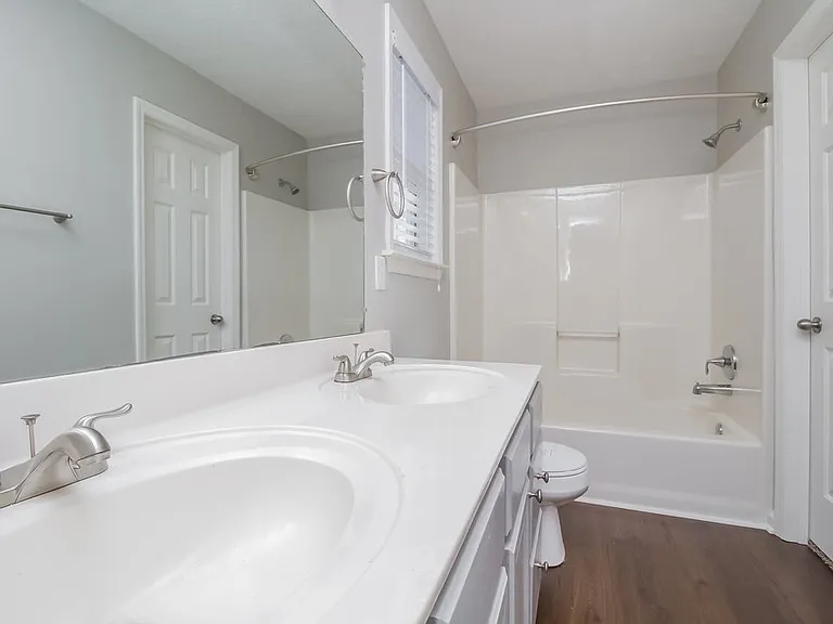 3261 Clapham Rd — Photo 13