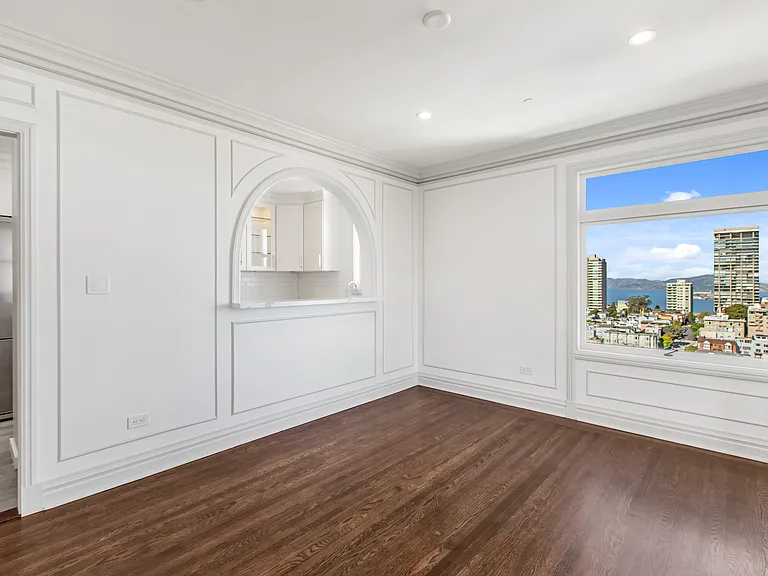 1360 Jones St #902 — Photo 3