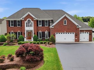 29 Dickinson Xing, Fairport, NY 14450